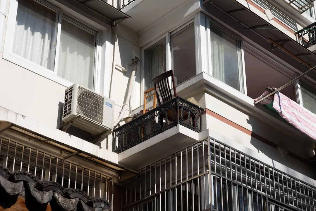 耐威科技GPS定位器主流型号参数对比与选型建议