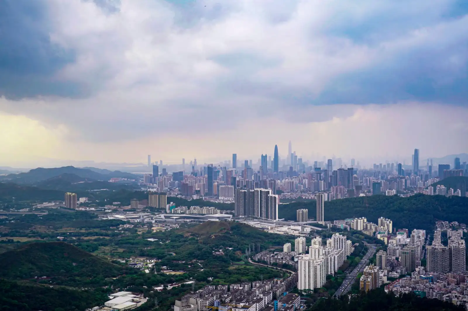 深圳车载追踪器选型要点与GPS/北斗双模应用分析正文配图 1